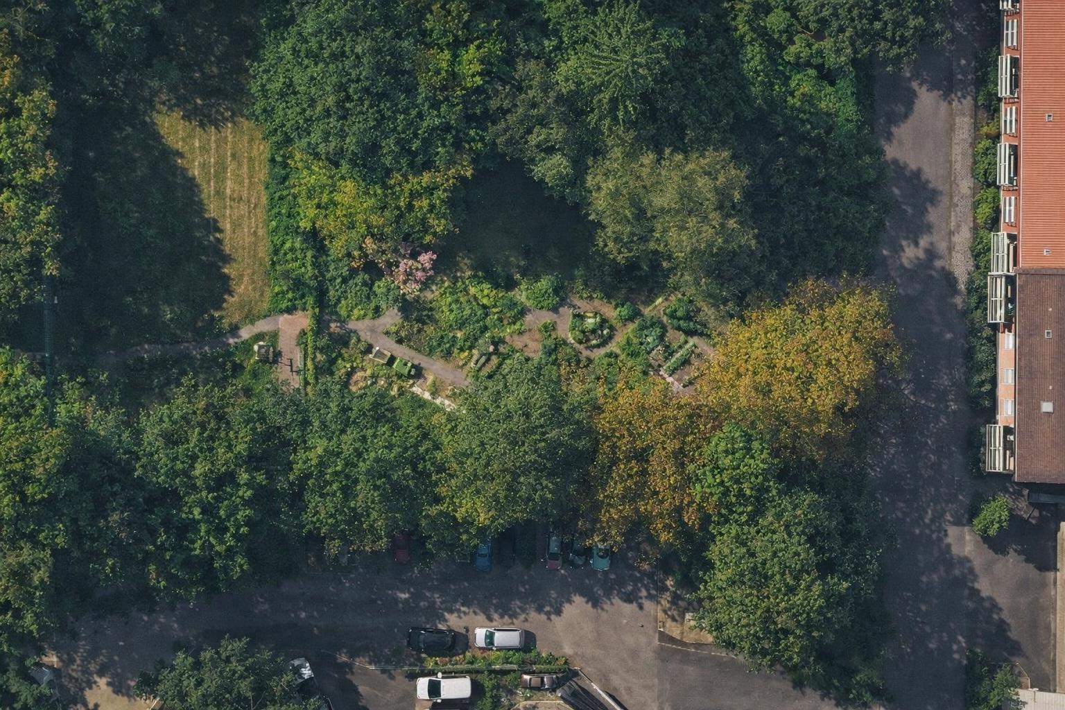 Die Horner Paradiese am Gojenboom 46 in Hamburg-Horn – Hochbeete, Kräuterspirale und Gemeinschaftsgarten